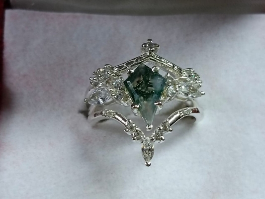 Naturalny mech agat w kształcie kwiatu Marquise Blossom Diamond Wedding Cluster Ring