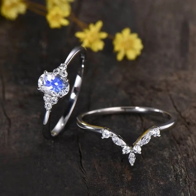 925 Sterling Silver Rainbow Moonstone Biżuteria Owalny krój Vintage Moonstone Pierścionek zaręczynowy dla kobiet
