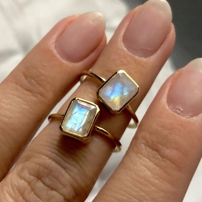 Unikalny solidny pierścionek ze srebra próby 925 18-karatowy pozłacany duży pierścionek z kamieniem księżycowym Fine Design Factory Jewelry