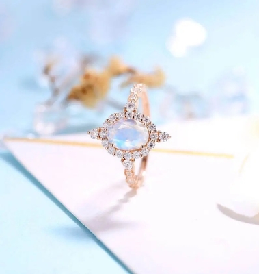 Najnowszy Rose Gold Plated 925 Sterling Silver Biżuteria Oval Cut Blue Moonstone Pierścionki zaręczynowe