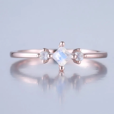 925 Sterling Silver Fashion Design Znakomity delikatny pierścionek z kamieniem księżycowym