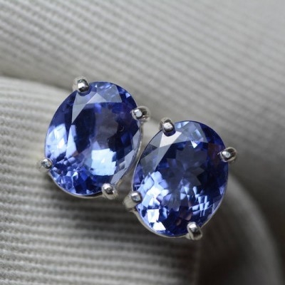 10-karatowy złoty pierścionek markiza 1,68 ct z prawdziwym naturalnym tanzanitem i diamentami