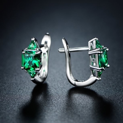 Chic Silver 925 Sterling Silver Wisiorek Serce Naszyjnik Symulowany Szmaragdowy Naszyjnik Birthstone