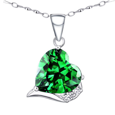 6.06 Carat TCW Heart Cut Gemstone Created Emerald 925 Sterling Silver Naszyjnik Wisiorek z bezpłatnym 18 Łańcuchem