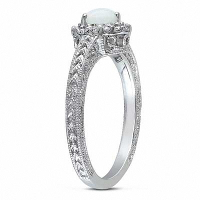 Opal w kształcie serca 5,0 mm i 1/8 CT. TW Diamentowy pierścionek w ramie ze srebra próby 925