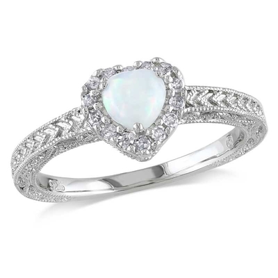 Opal w kształcie serca 5,0 mm i 1/8 CT. TW Diamentowy pierścionek w ramie ze srebra próby 925