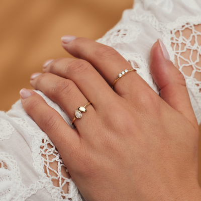 Diamentowy pierścionek zaręczynowy Aimee z owalnym diamentem o masie 0,75 karata