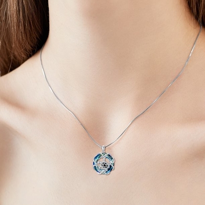 Prezenty walentynkowe S925 Sterling Silver Sea Turtle Naszyjnik z niebieskim kryształem dla kobiet