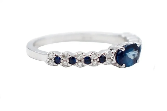 Trendy S925 Sterling Silver Natural Jewelry Sapphire CZ Pierścionek Prosta konstrukcja dla pań