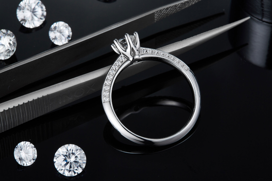 Biały Moissanite I Szafir Platineve Diamenty Biżuteria Pierścionek Zaręczynowy Kobiety