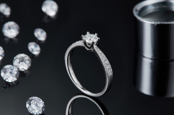 Milgrain Moissanite pierścionek zaręczynowy 14-karatowe białe złoto Moissanite pierścionek Vintage pierścionek zaręczynowy