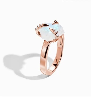 Modna biżuteria Surowy pierścionek z kamieniem księżycowym Sterling Silver 925 Nieregularne trzy zęby Kobiety Biżuteria