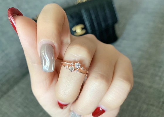 Claw Setting 14-karatowy złoty pierścionek z brylantem, 0,1 ct diamentowy pierścionek na prezent