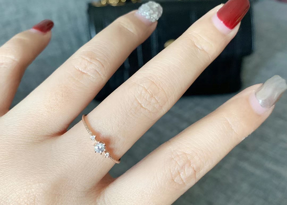 Claw Setting 14-karatowy złoty pierścionek z brylantem, 0,1 ct diamentowy pierścionek na prezent