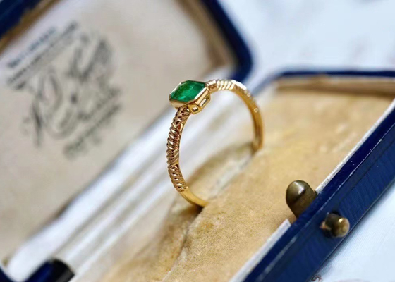 0,51 ct naturalny zielony pierścionek ze szmaragdem, 18-karatowy złoty pierścionek z brylantem na ślub