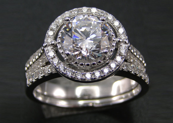 1,25 Ct Okrągłe Zestawy Obrączek Ślubnych Halo OEM dla Typu Ustawień Zaręczynowych