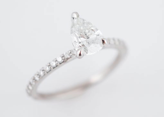 Pierścionek z biżuterią z białego złota z prawdziwym diamentem 1,33 ct cięcie gruszki PS 6 × 8 mm na zaręczyny