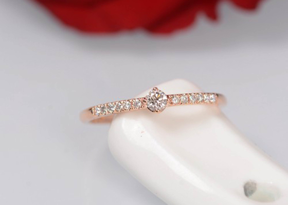 Pierścionek z biżuterią z prawdziwego diamentu 4 mm Waga 0,25 ct Okrągłe cięcie na rocznicę OEM