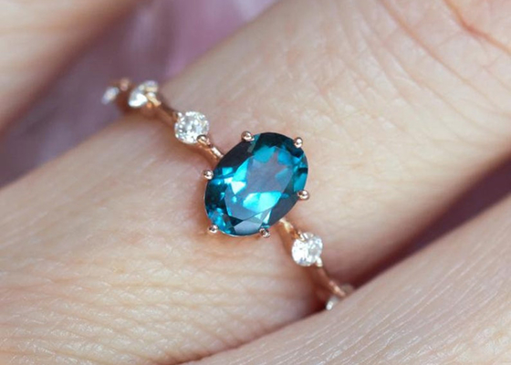 1.56ct London Blue Topaz Ring, owalny kształt Diamond Ring Round Cut OEM