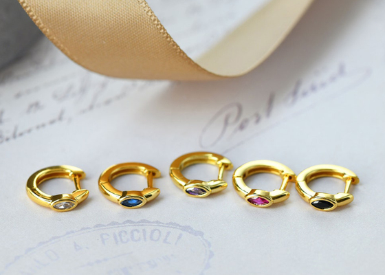 Huggie Hoop Kolczyki ze złota 9K Marquise Cut Wewnętrzny 8,5 mm Zewnętrzny Wymiar 11,5 mm