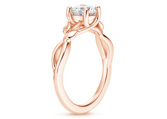 OEM Pierścień Moissanite w kształcie serca, 5,5 mm 9-karatowy pierścionek z różowego złota 0,6 karata