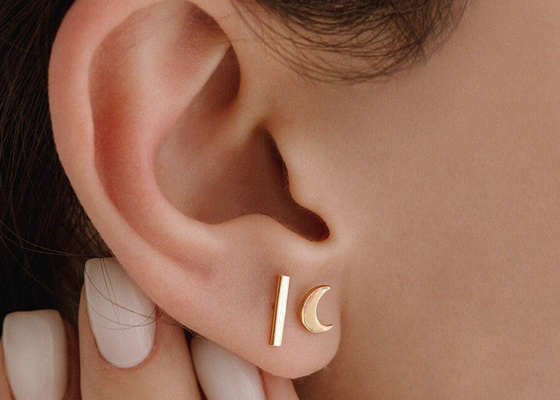 Crescent Shape 9K Złote kolczyki 6MM Wymiar ODM na prezent na imprezę