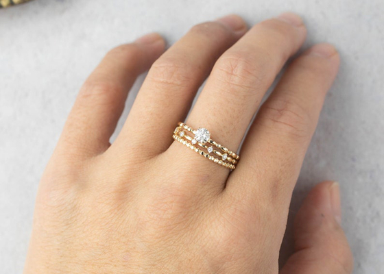 6MM złoty pierścionek z brylantem Solitaire, pierścionki z diamentem Moissanite o masie 0,8 ct ODM