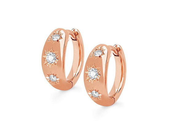 Złote kolczyki koła o średnicy 12 mm z okrągłym diamentem o szlifie 0,16 ct